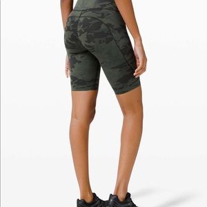 Lululemon Fast & Free Short 10" *Non-Reflective
Incognito Camo Multi Gator Green